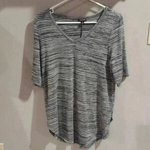 Torrid women's‎ 0 v-neck short sleeve gray top black/gray